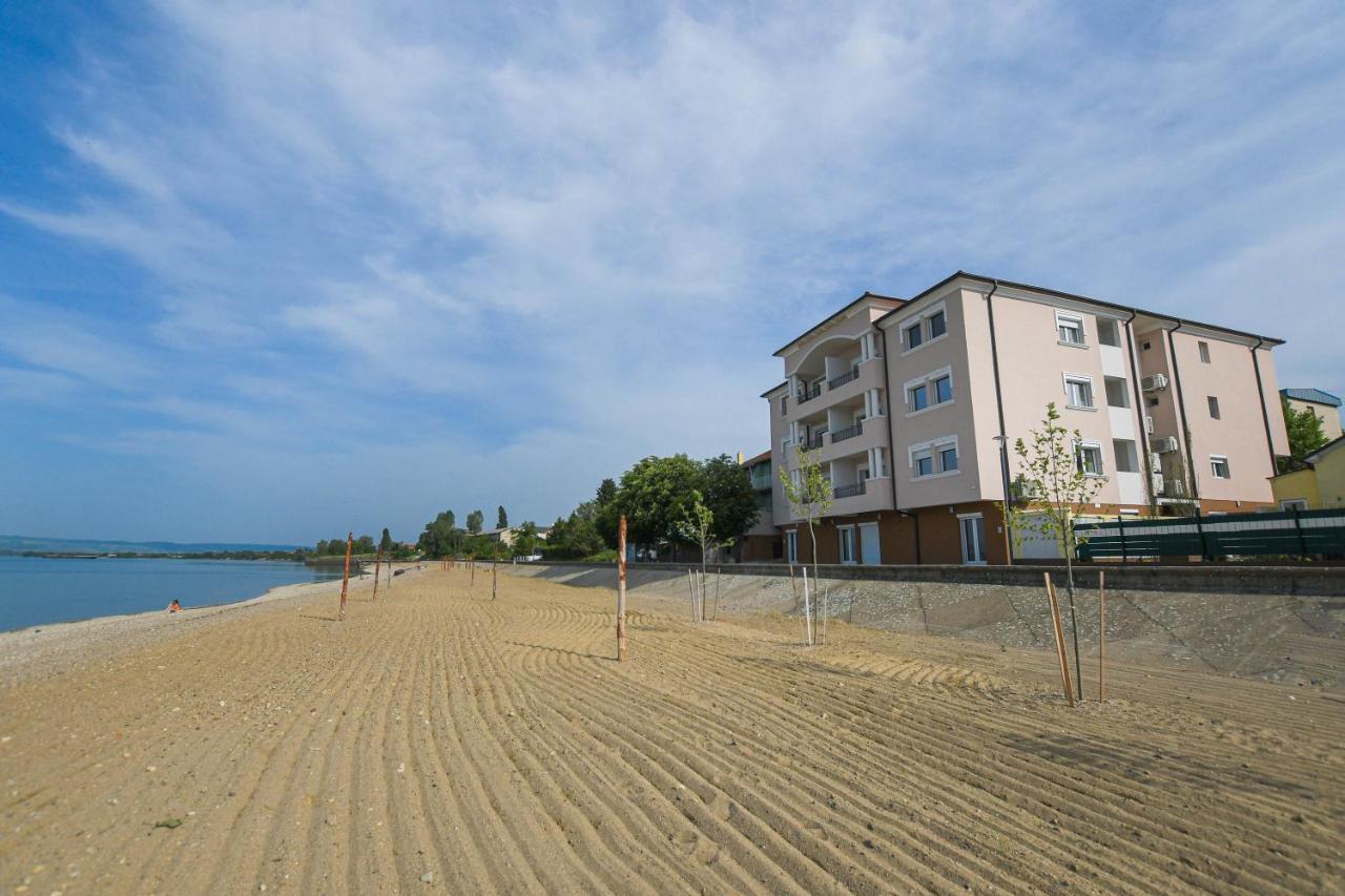 Apartment Plaza คลาโดโว ภายนอก รูปภาพ
